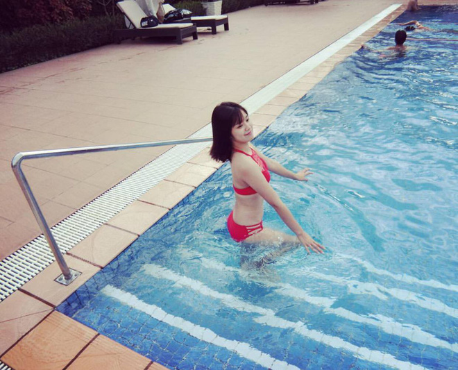 Ảnh sexy ngoài đời của Phương nhà quê phim Tháng năm rực rỡ